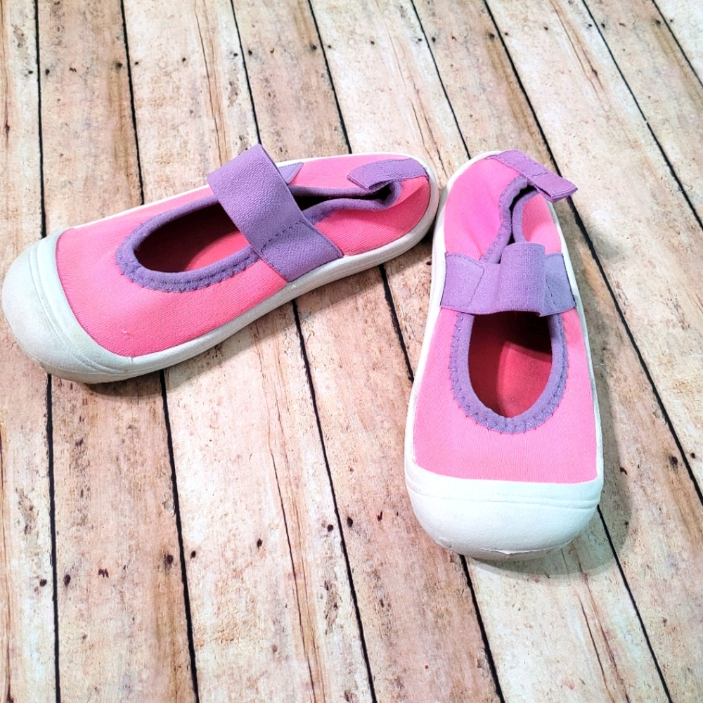 Girls Size 9-10 Water Shoes
